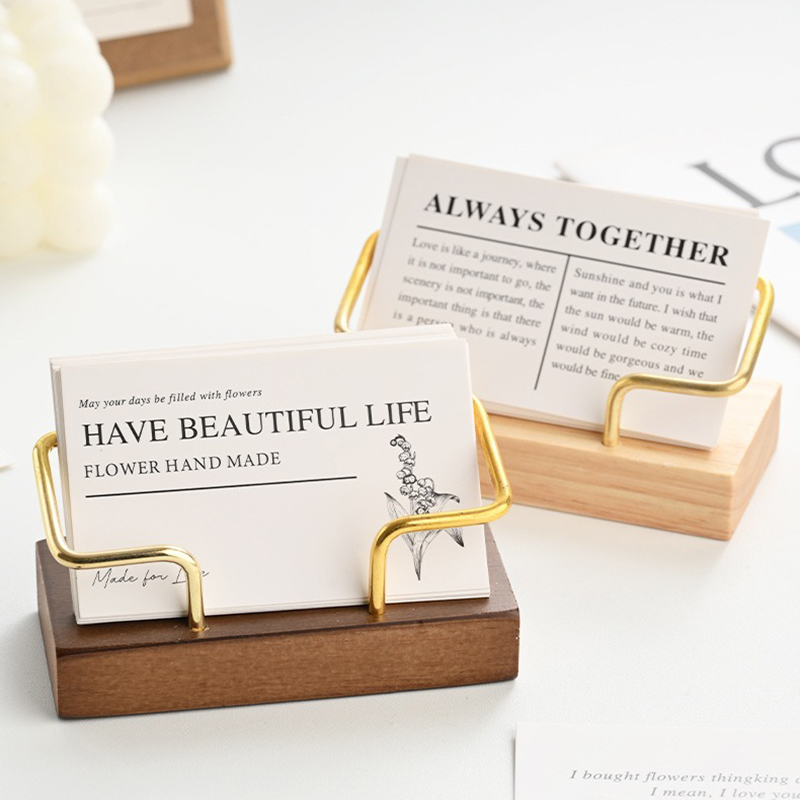 Wooden Business Card Holder Me - Desk Name Plate avis et prix